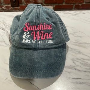 Sunshine and Wine make me feel fine hat